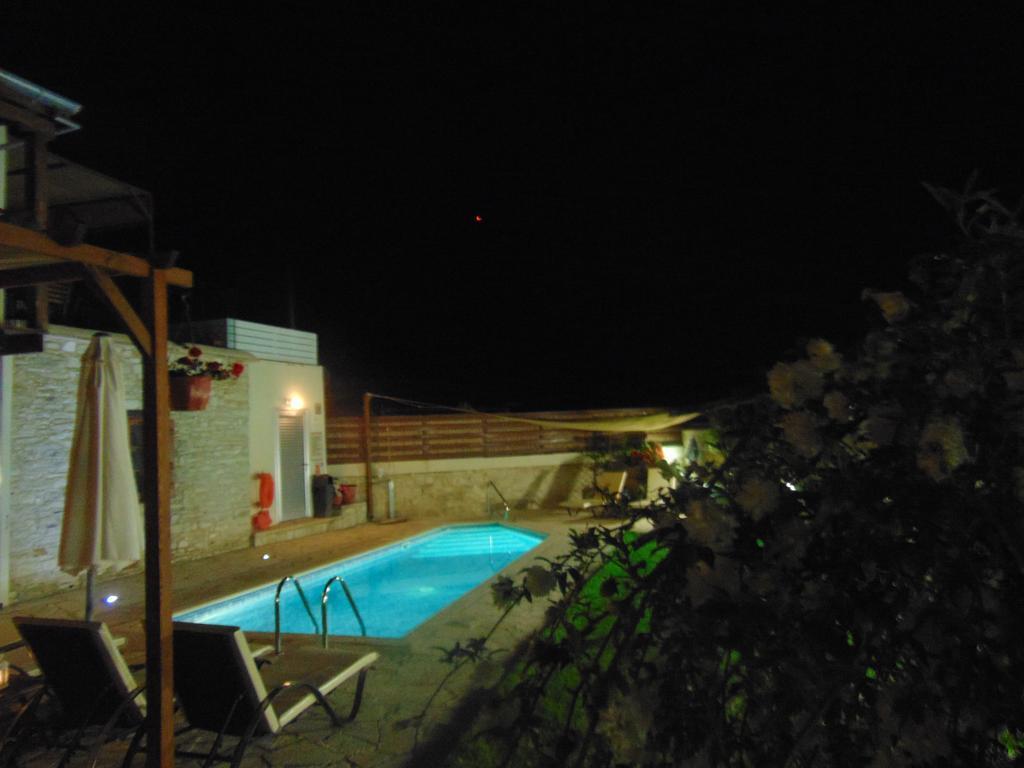 קאלאבסוס Charalambos Holiday Cottage מראה חיצוני תמונה